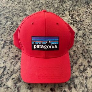 UNISEX PATAGONIA TRUCKER HAT